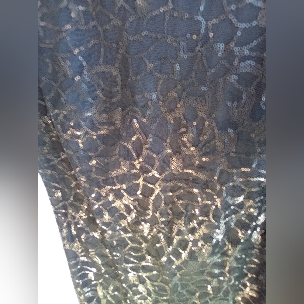 VINCE CAMUTO DRESS - Picture 5 of 7